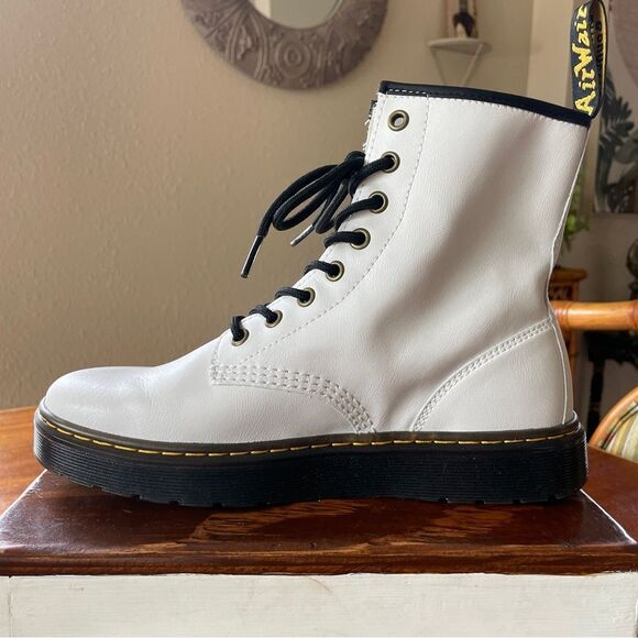 NWOB Dr Martens Jadon Boot Smooth Leather Platforms White Size 7 Men 8 Women - Picture 4 of 13